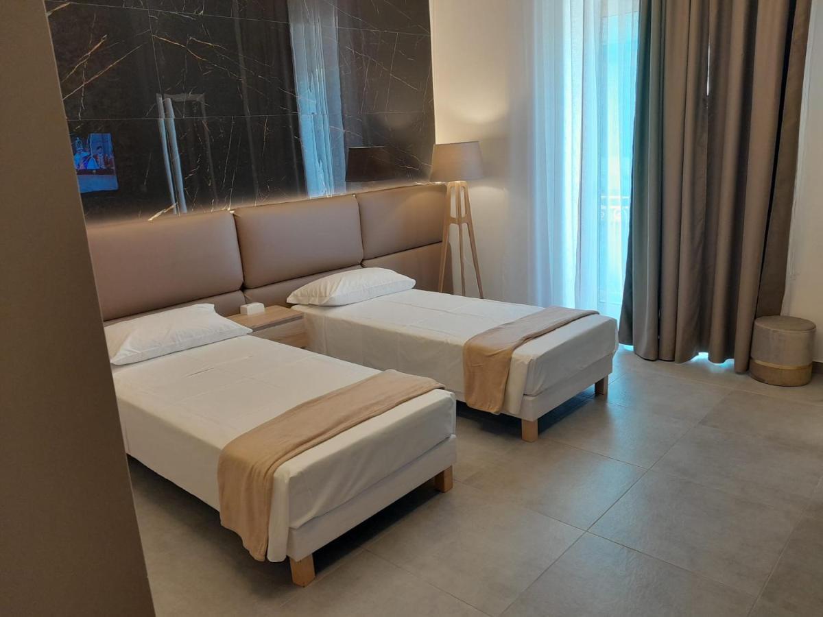 Baaria House Hotel Barcellona-Pozzo di Gotto Ngoại thất bức ảnh