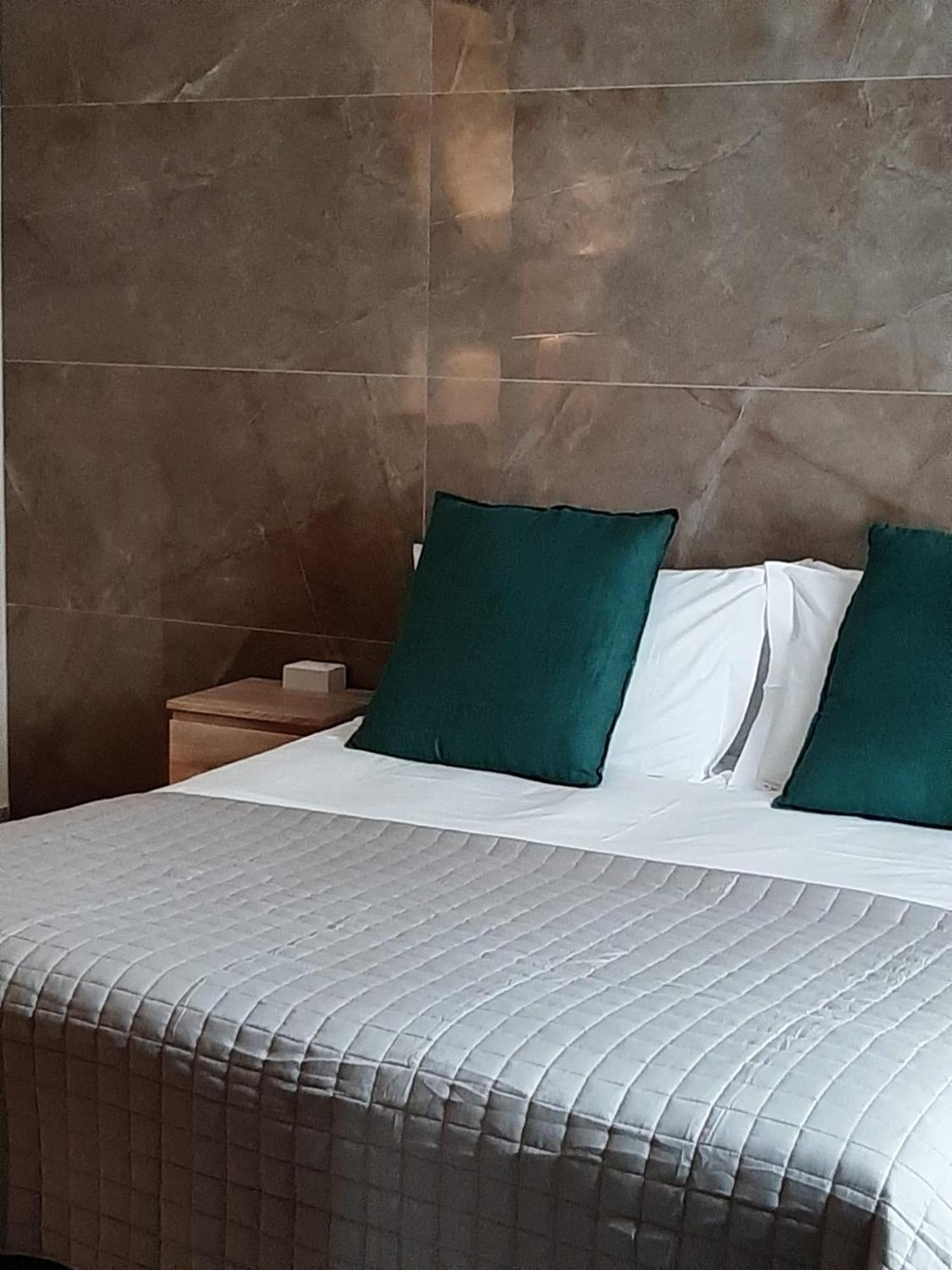 Baaria House Hotel Barcellona-Pozzo di Gotto Ngoại thất bức ảnh