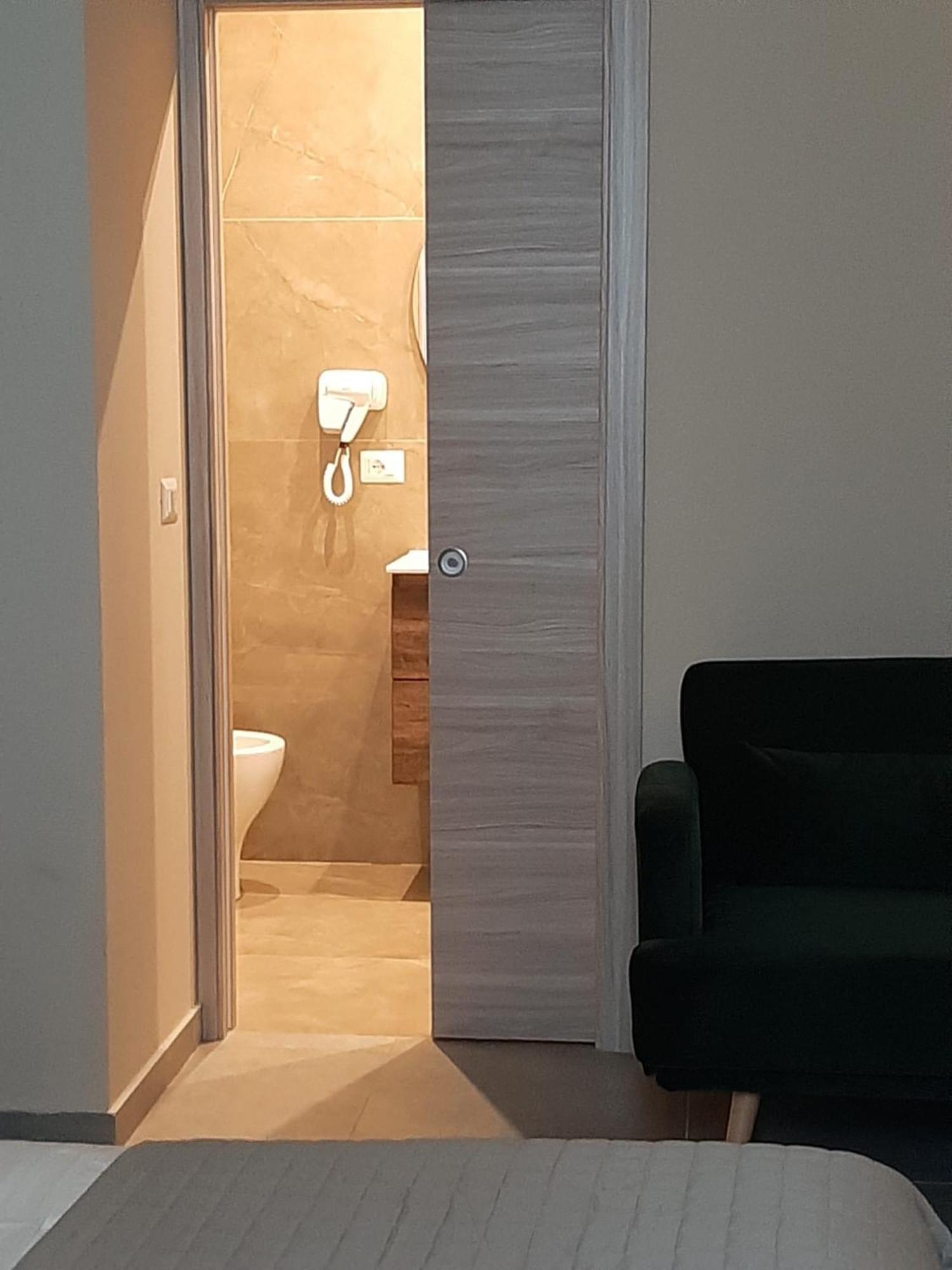Baaria House Hotel Barcellona-Pozzo di Gotto Ngoại thất bức ảnh
