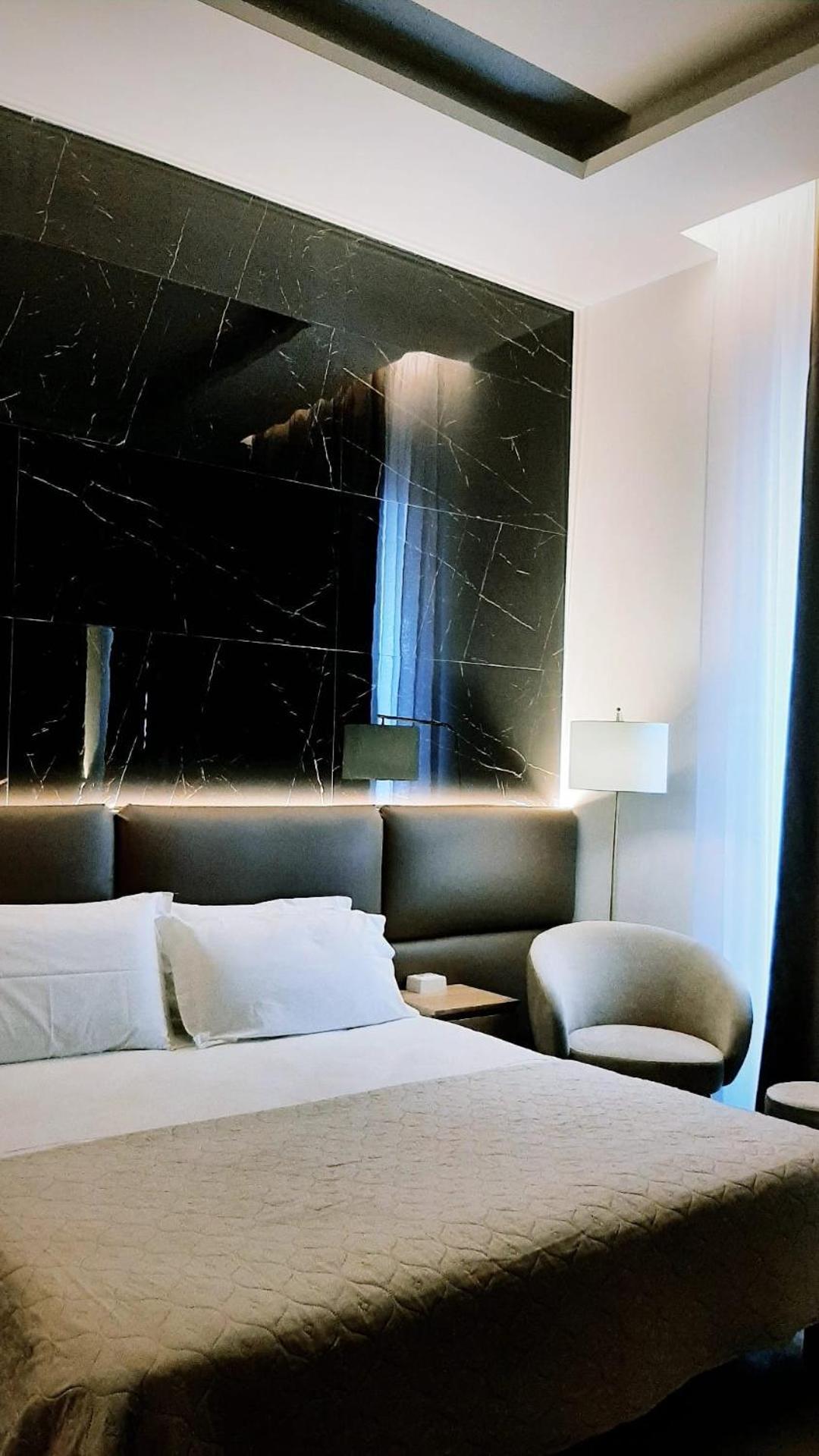 Baaria House Hotel Barcellona-Pozzo di Gotto Ngoại thất bức ảnh